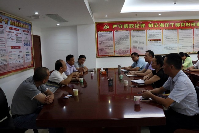 自治区海洋和渔业厅副厅长谢俊到钦州市开展海洋执法调研